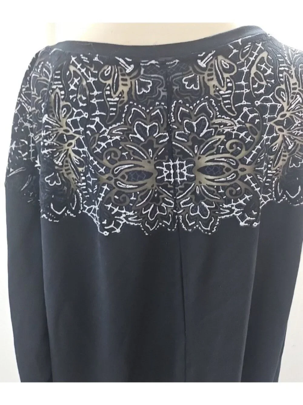 Ava & Viv Black Tunic Top Sheer Mesh Yoke Silver Foil Mandala Plus Size 2X - Picture 5 of 10